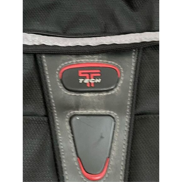 Tumi T-Tech Men's Black Nylon Expandable CarryOn  Bag #5540D - Picture 2 of 11